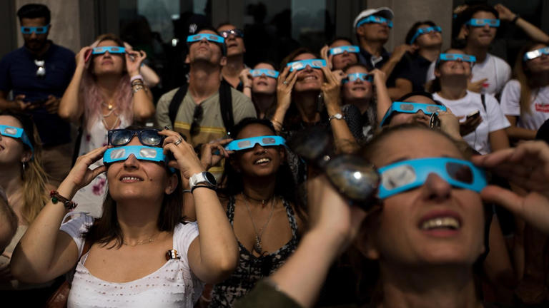 Total solar eclipse 2024 facts: Path, time and the best places to view
