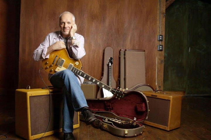 Veteran rocker Peter Frampton has adjusted his guitar playing because of inclusion body myositis but he says fans aren't noticing the difference.