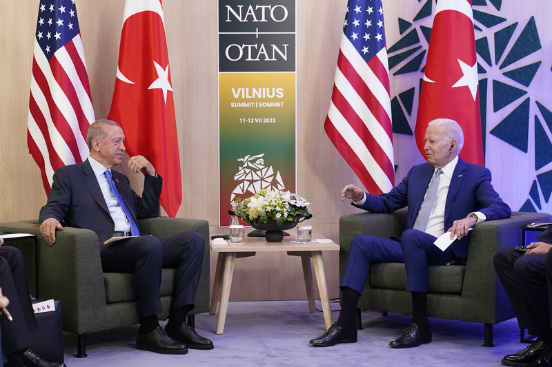média: schůzka erdogana s bidenem v květnu se odkládá