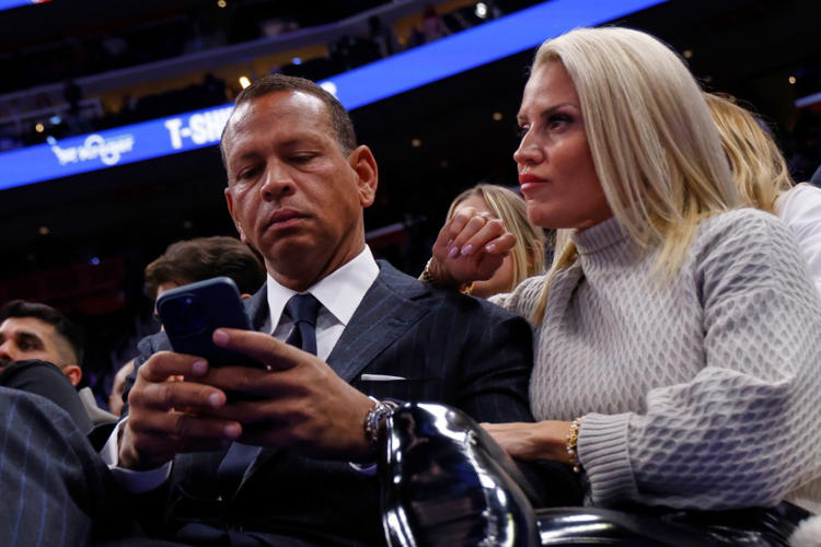 Late payments cost Alex Rodriguez Timberwolves ownership