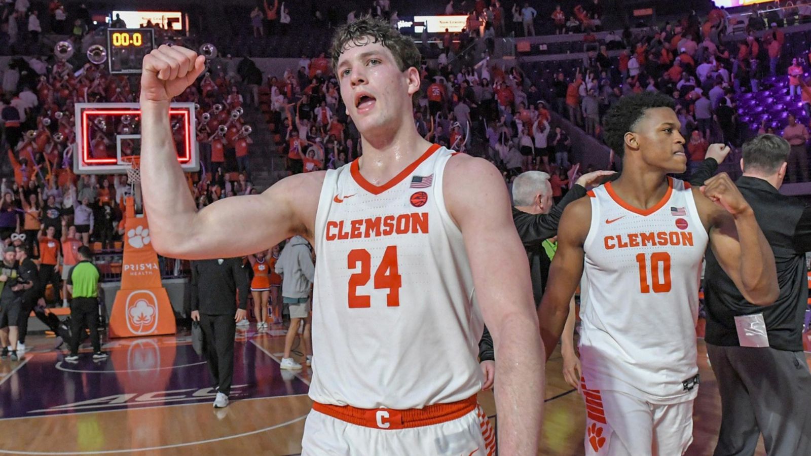 Clemson Basketball Stuns Arizona In Striking Tournament Run