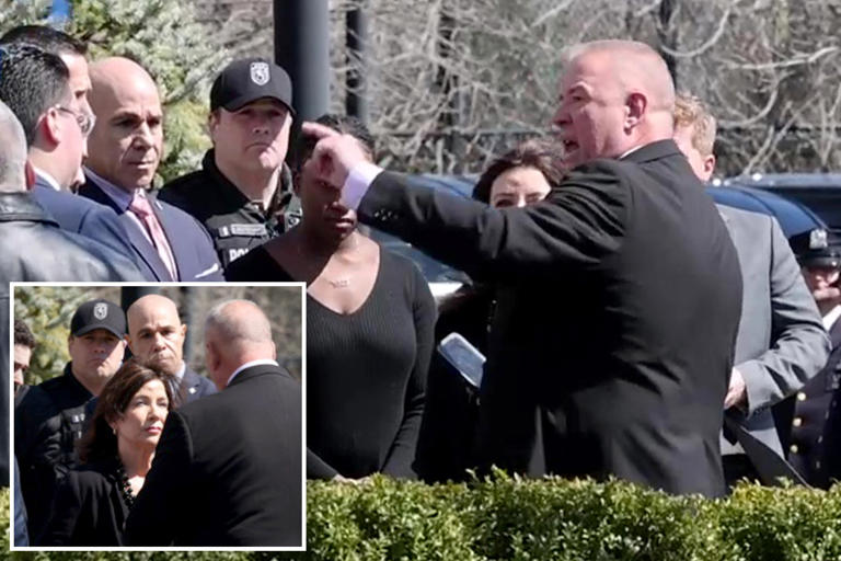 Gov. Hochul confronted by mourner at NYPD Officer Jonathan Diller’s wake, crowd applauds as she leaves