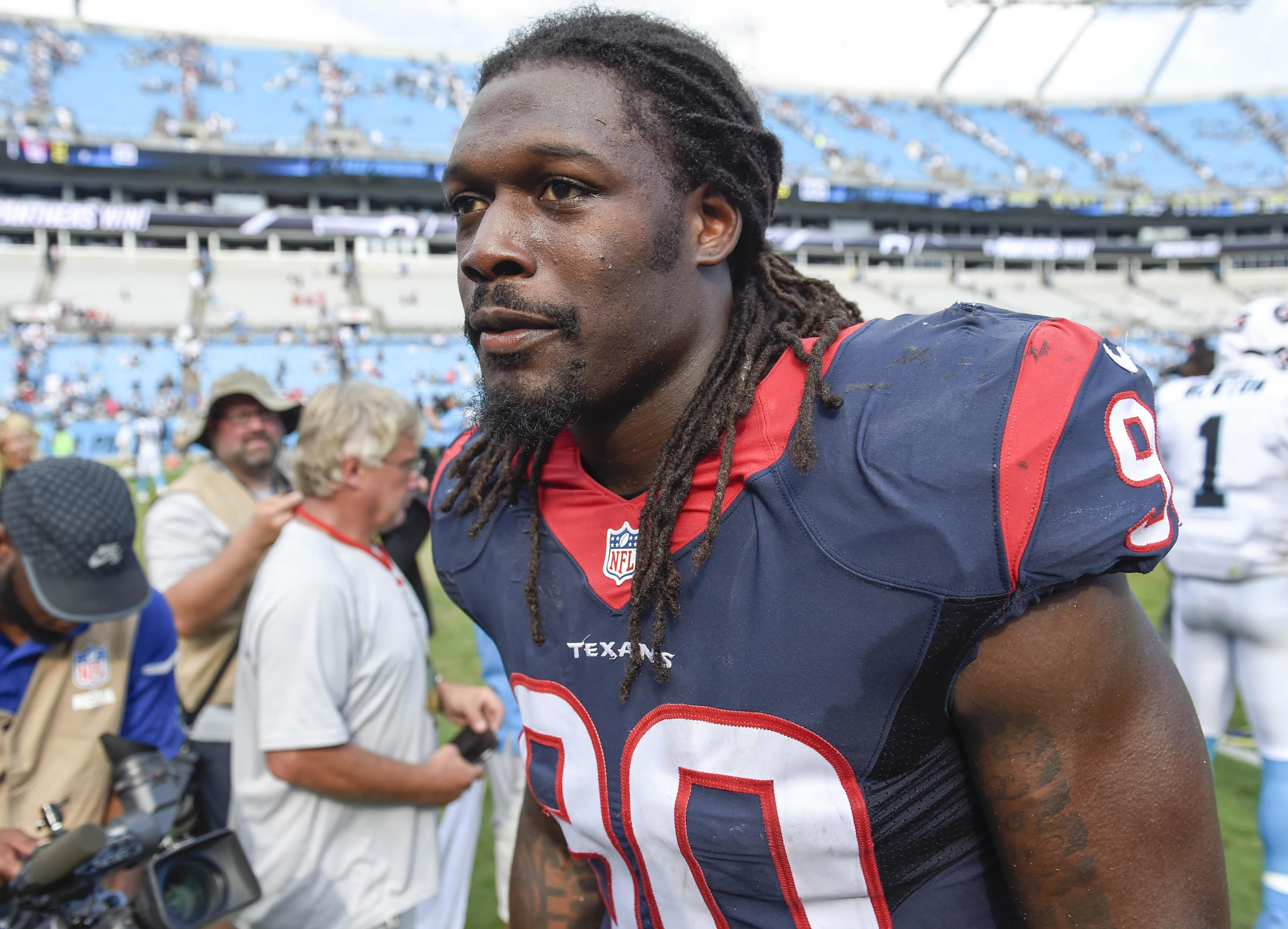 Panthers OLB Jadeveon Clowney: 'I Grew Up The Biggest Fan Of Julius ...