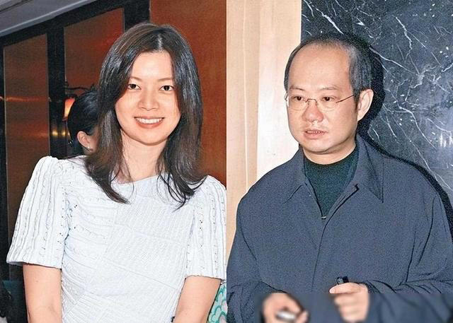 于文凤与丈夫入禀法院追8亿投资款，她离开周星驰后嫁入顶级豪门