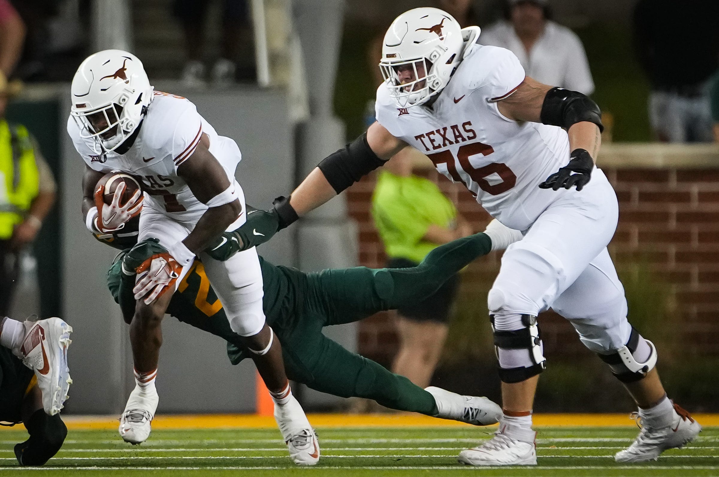 Texas' DJ Campbell, Kelvin Banks Jr. Ranked Among Top Texas OL