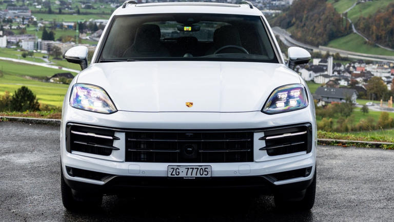 2024 Porsche Cayenne E-Hybrid: A Comprehensive Guide On Features, Specs, And Pricing