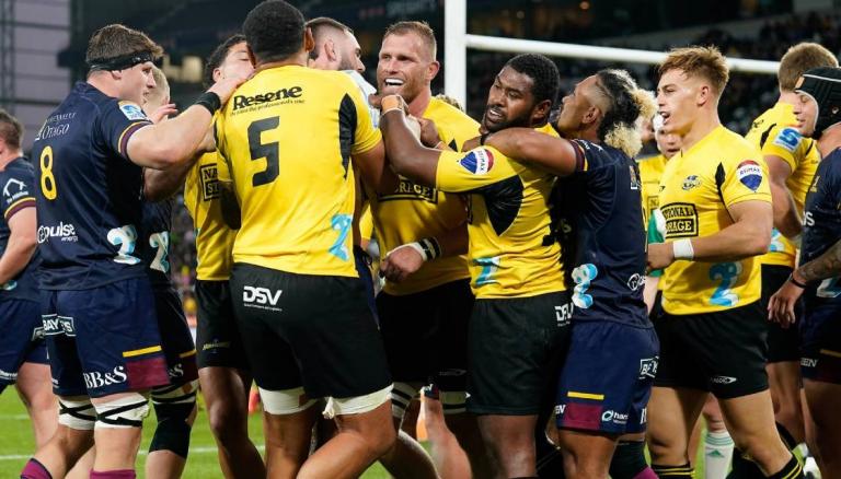 All Blacks Halfback Roigard Stretchered Off, As Hurricanes Extend Super ...