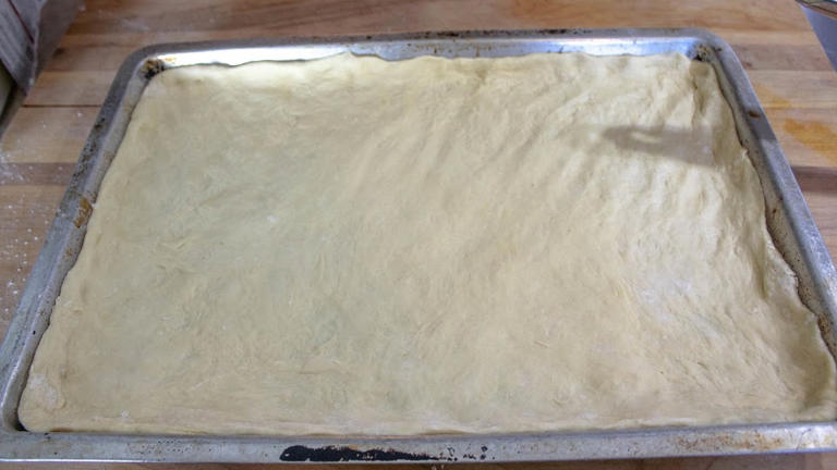 Need An Easy Homemade Pizza Recipe? Mom's Homemade Pizza