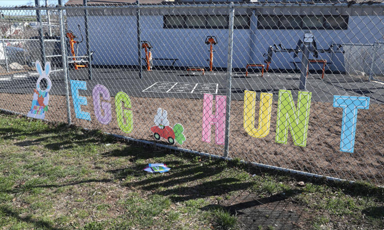 Easter Egg hunts wow across the United States