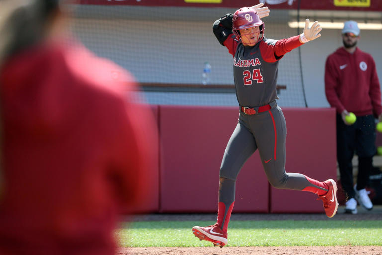 OU softball sweeps series vs Kansas as Sooners extend win streak to 16 ...