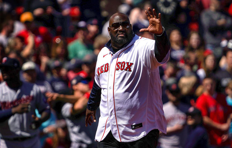 Mo Vaughn hit .315 with a .974 OPS and 392 extra-base hits from 1993-98 with the Red Sox, one of the best runs in team history.
