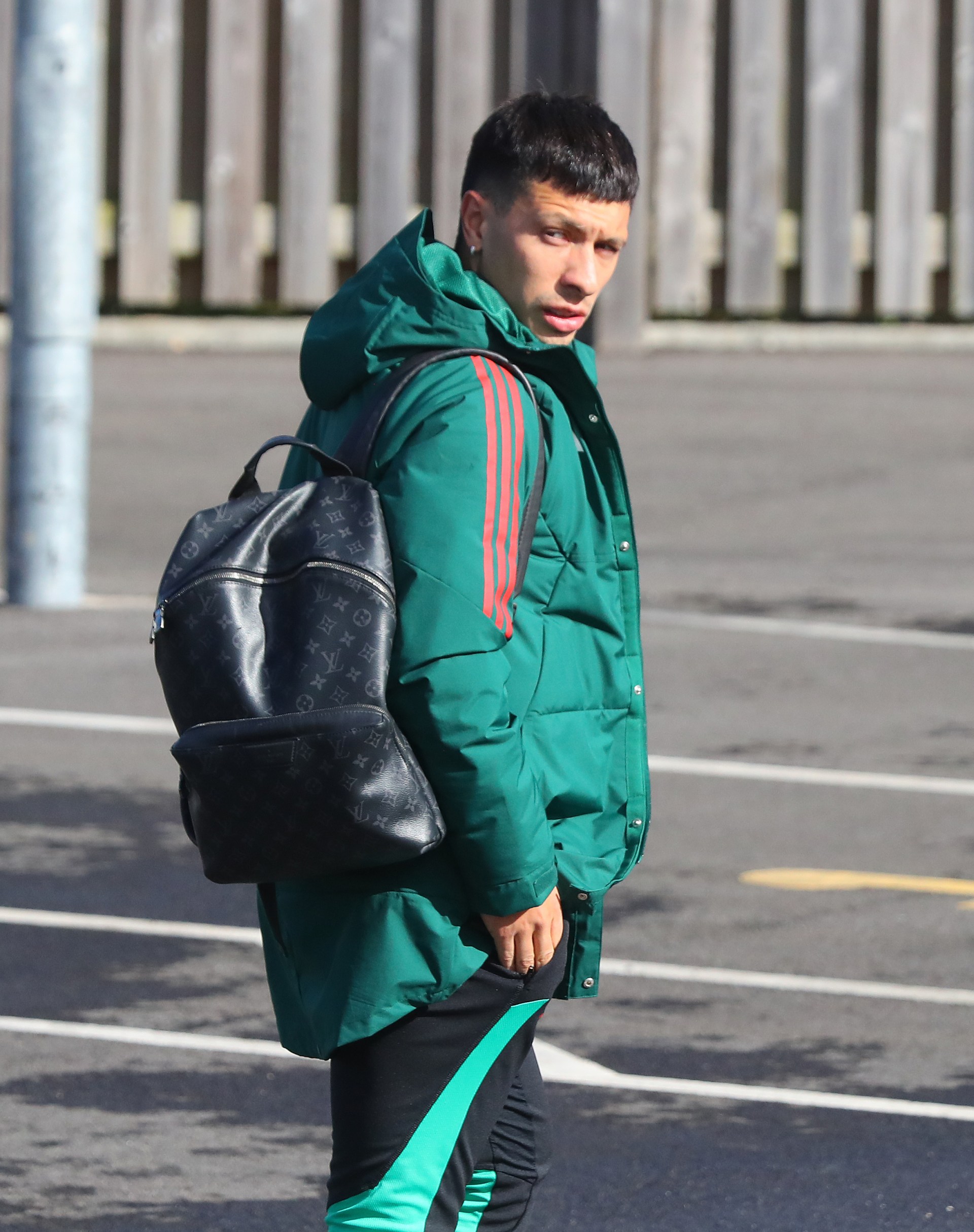 two man utd injury doubts pictured with squad traveling to brentford match
