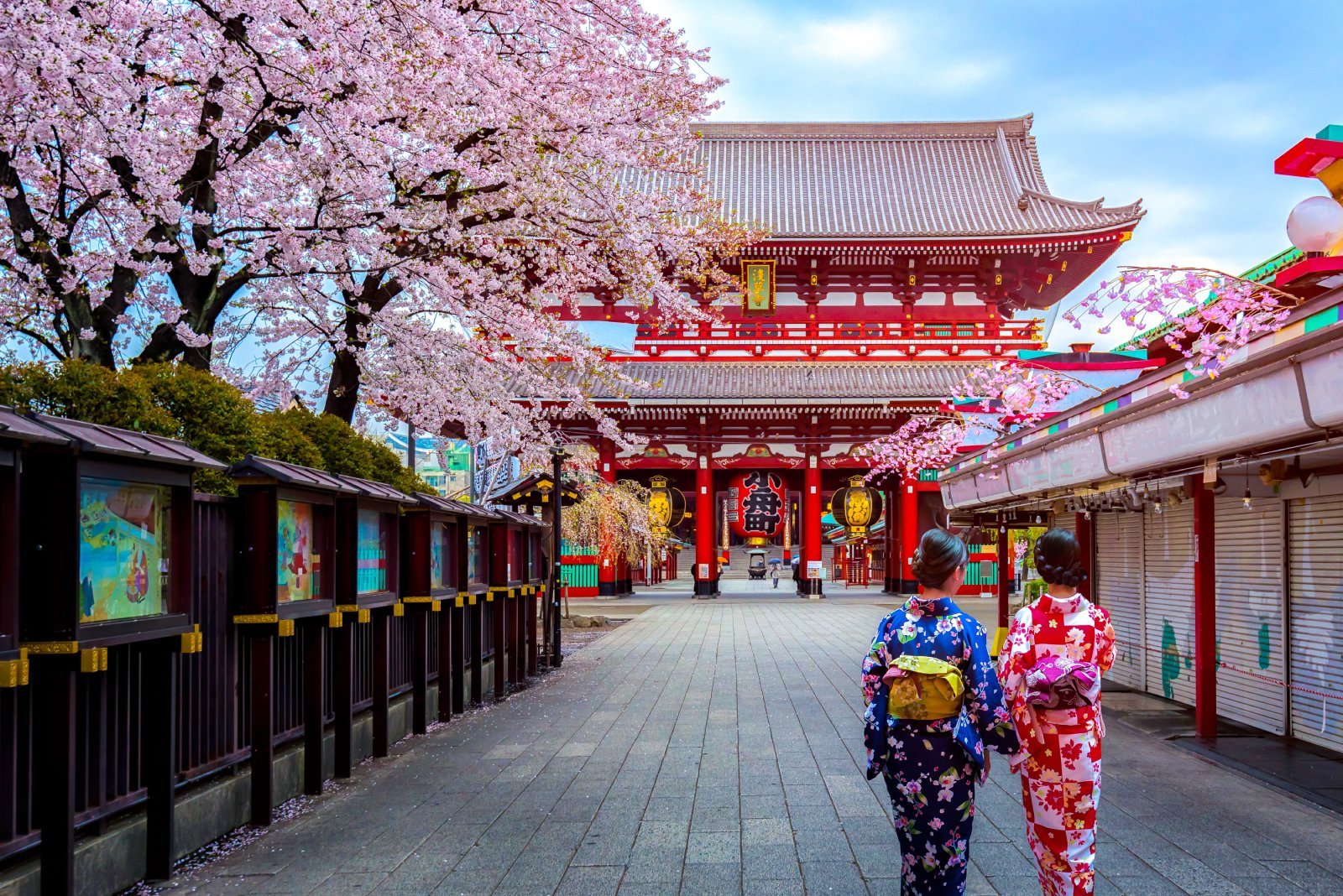 <p class="wp-caption-text">Image Credit: Shutterstock / Phattana Stock</p>  <p>Experience the thrilling blend of traditional and modern in Tokyo, where ancient temples stand alongside neon-lit skyscrapers.</p>