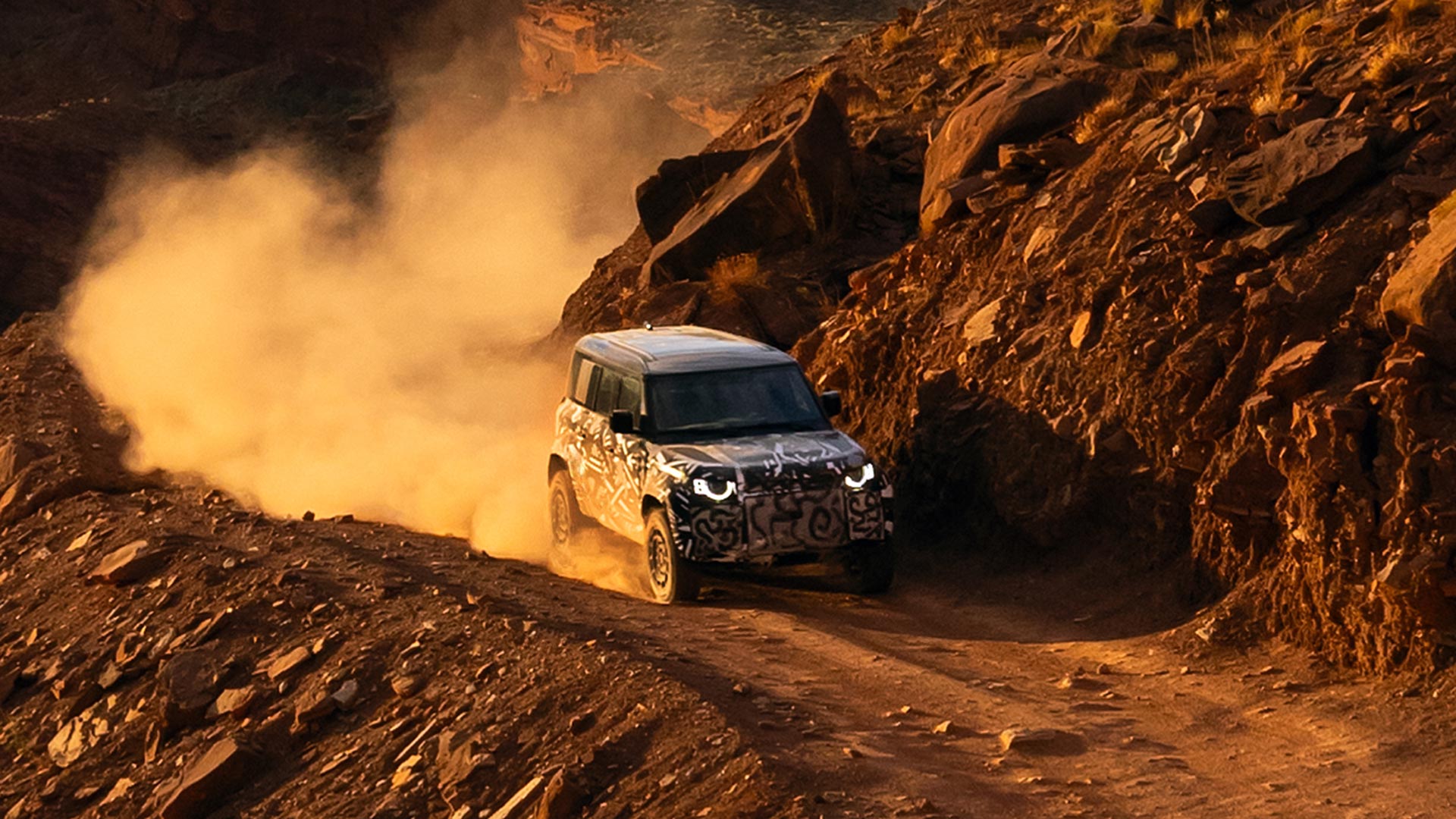 Land Rover Defender V8 Octa révélé ultra-résistant et puissant