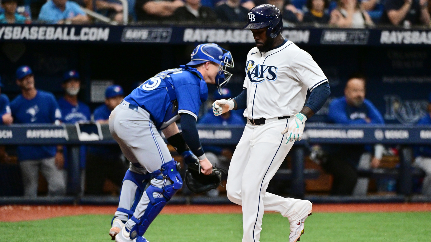 watch: blue jays-rays benches clear during odd confrontation at third base