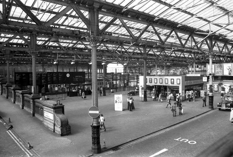 14 photos of Edinburgh's Waverley Station through the years - including ...