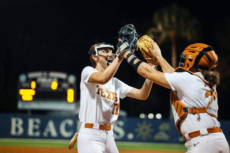 Outfielder Bella Dayton brings senior seasoning to young Texas softball ...