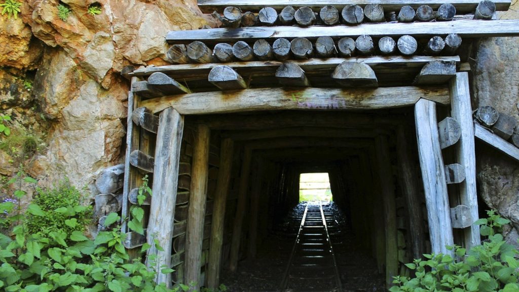 <p>SubTropolis is amazing but it’s not the only underground commercial facility in the US or across the world.</p><p>The abandoned mine in Butler, Pennsylvania is an example of a similar underground commercial center. It is currently used by the US Federal Government and Corbis as a secure storage site.</p>