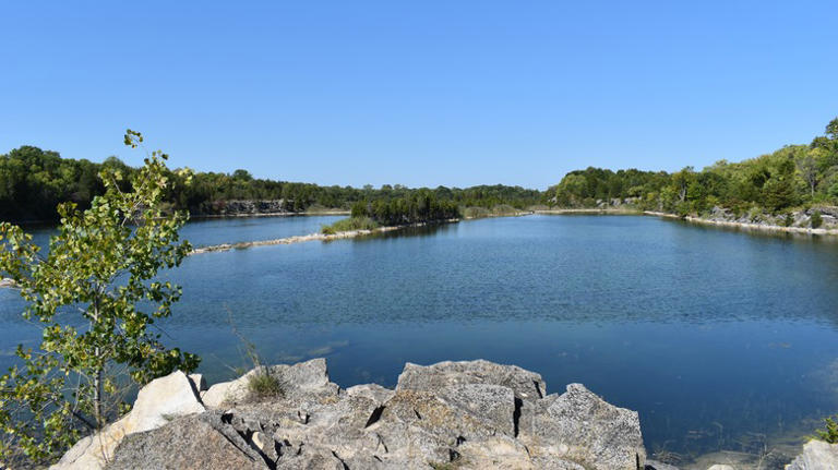 This Quaint Midwest Island Features A State Park With Perfect Shoreline ...