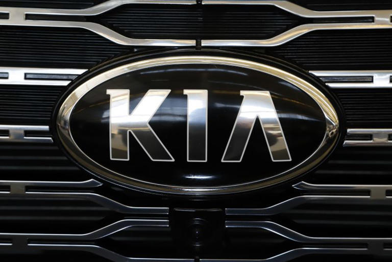 Over 427,000 Kia SUVs recalled because they might roll away while parked