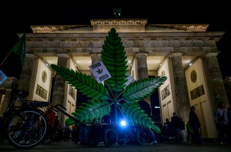 Alemania legaliza el consumo recreativo de cannabis, en medio de polémicas