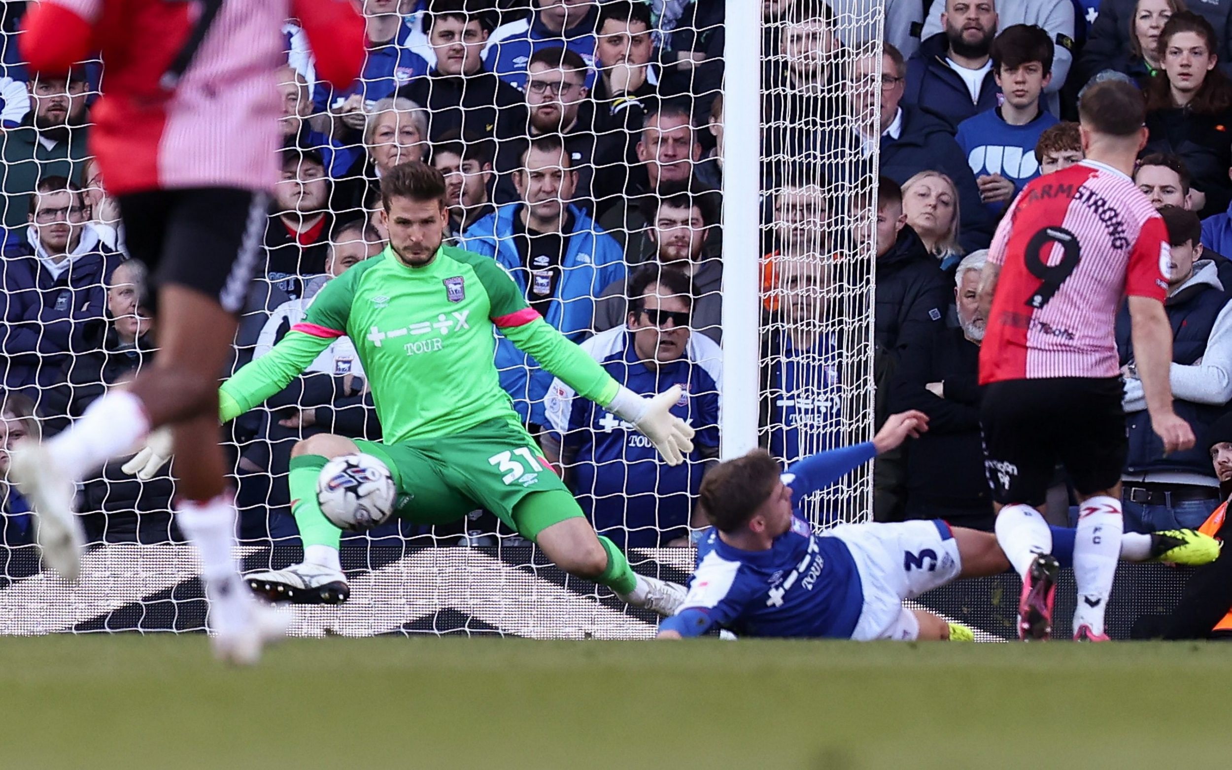 Super-sub Sarmiento’s Late Strike Caps Incredible Ipswich Fightback