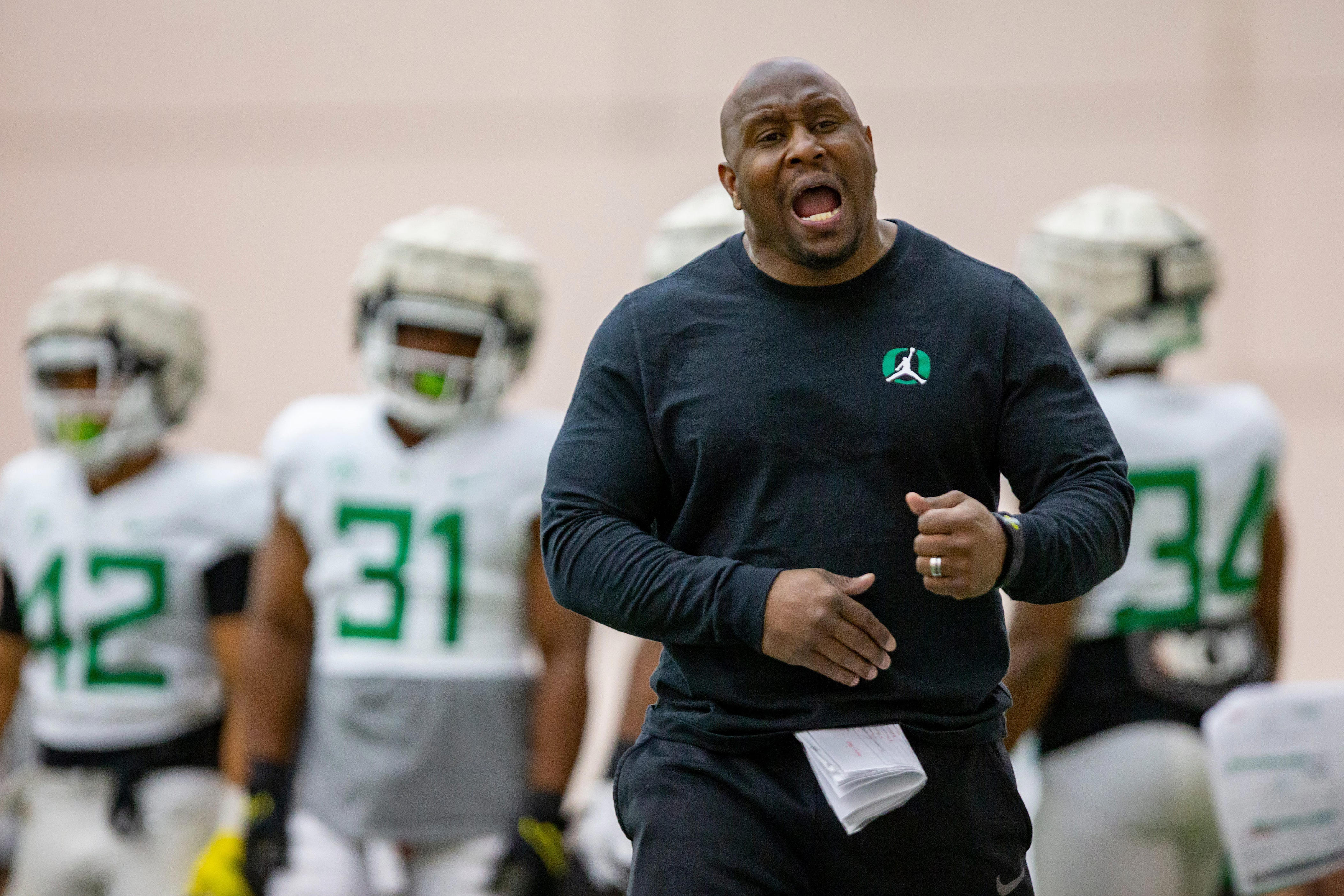 SOURCES: Oregon RB Coach Carlos Locklyn To Leave Ducks For Ohio State