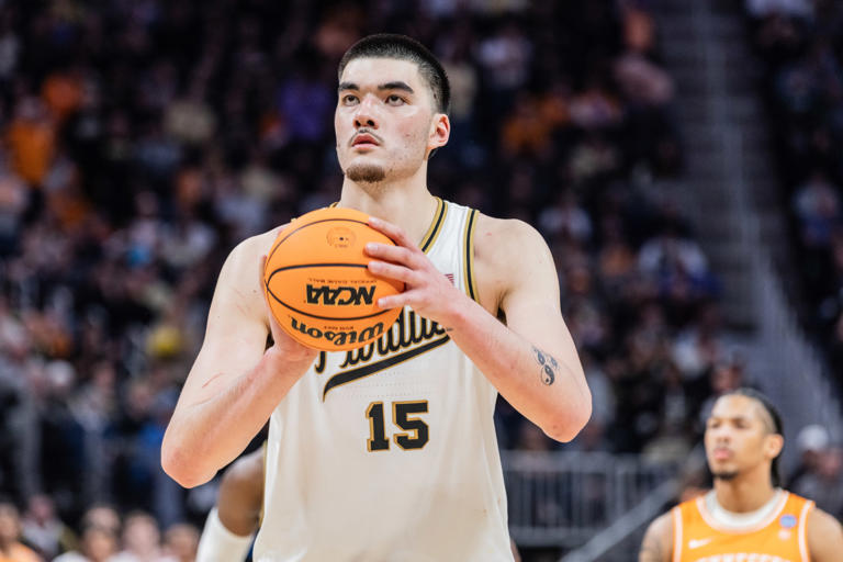 DETROIT, UNITED STATES - 2024/03/31: Zach Edey of Purdue Boilermakers in action against the Tennessee Volunteers in the Elite Eight round of the NCAA Men's Basketball Tournament at Little Caesars Arena. Final score; Purdue 72-66 Tennessee. (Photo by Nicholas Muller/SOPA Images/LightRocket via Getty Images) SOPA Images/Getty Images
