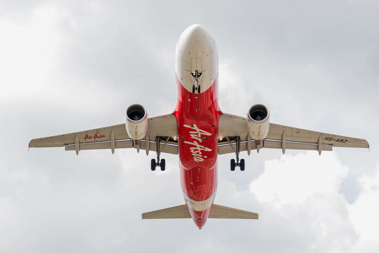 AirAsia Launches 7th Airline With AirAsia Cambodia Airbus A320 From Phnom Penh
