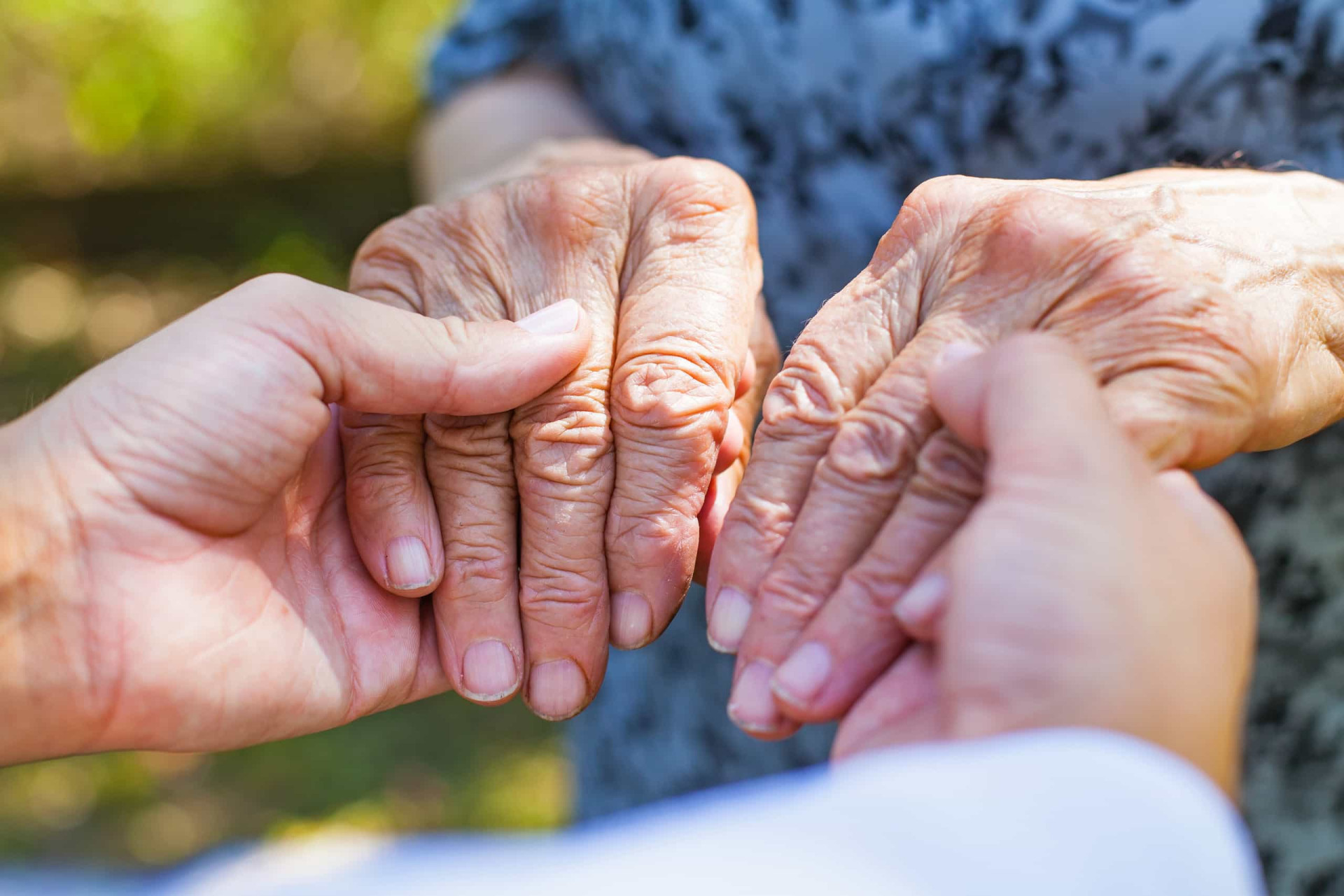 Understand the causes, symptoms, and treatments of Parkinson's disease