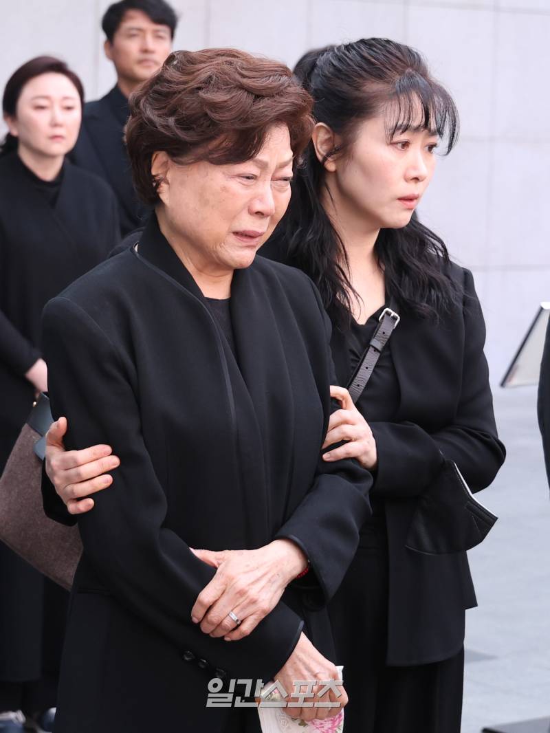 [포토] 김용림-김지영, 슬퍼하는 아내와 며느리