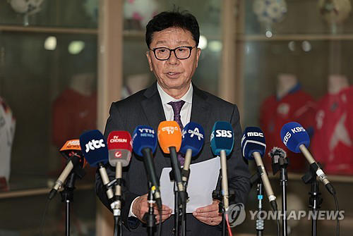 Chung Hae-sung, head of the National Teams Committee at the Korea Football Association (KFA), speaks to reporters at the KFA House in Seoul on April 2, 2024. (Yonhap)