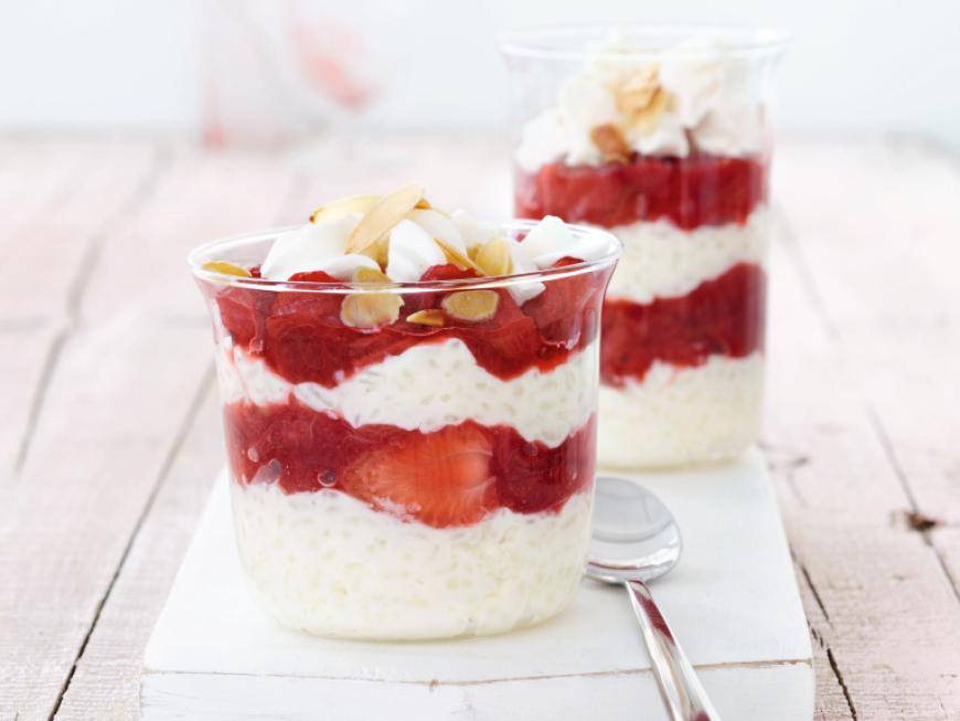 Milchreis-Trifle mit Rhabarber