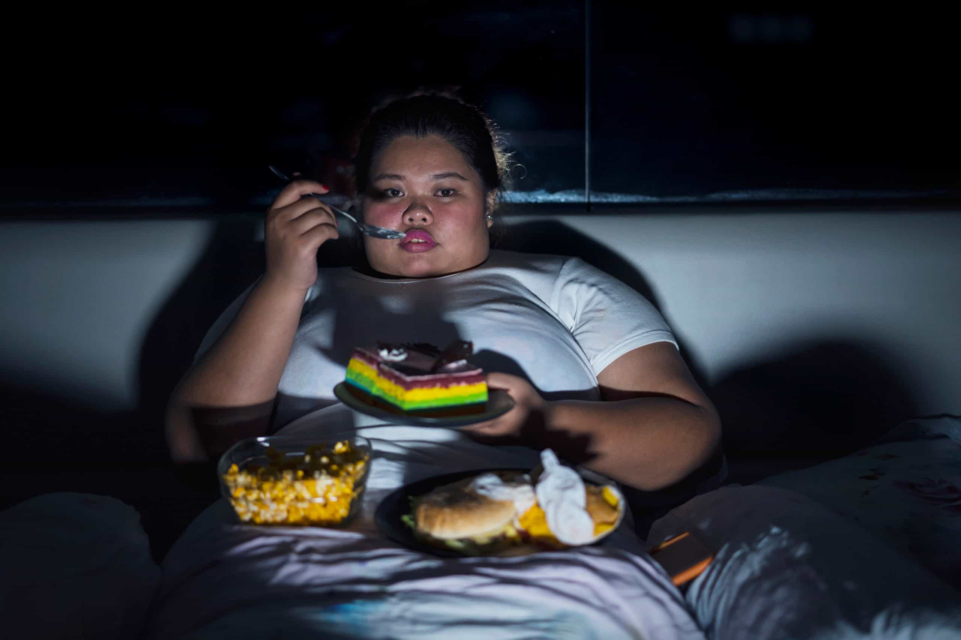 <p><span>Consumption of junk food has been linked to effects on your mental well-being in addition to your physical. </span></p><p>You may also like: </p>