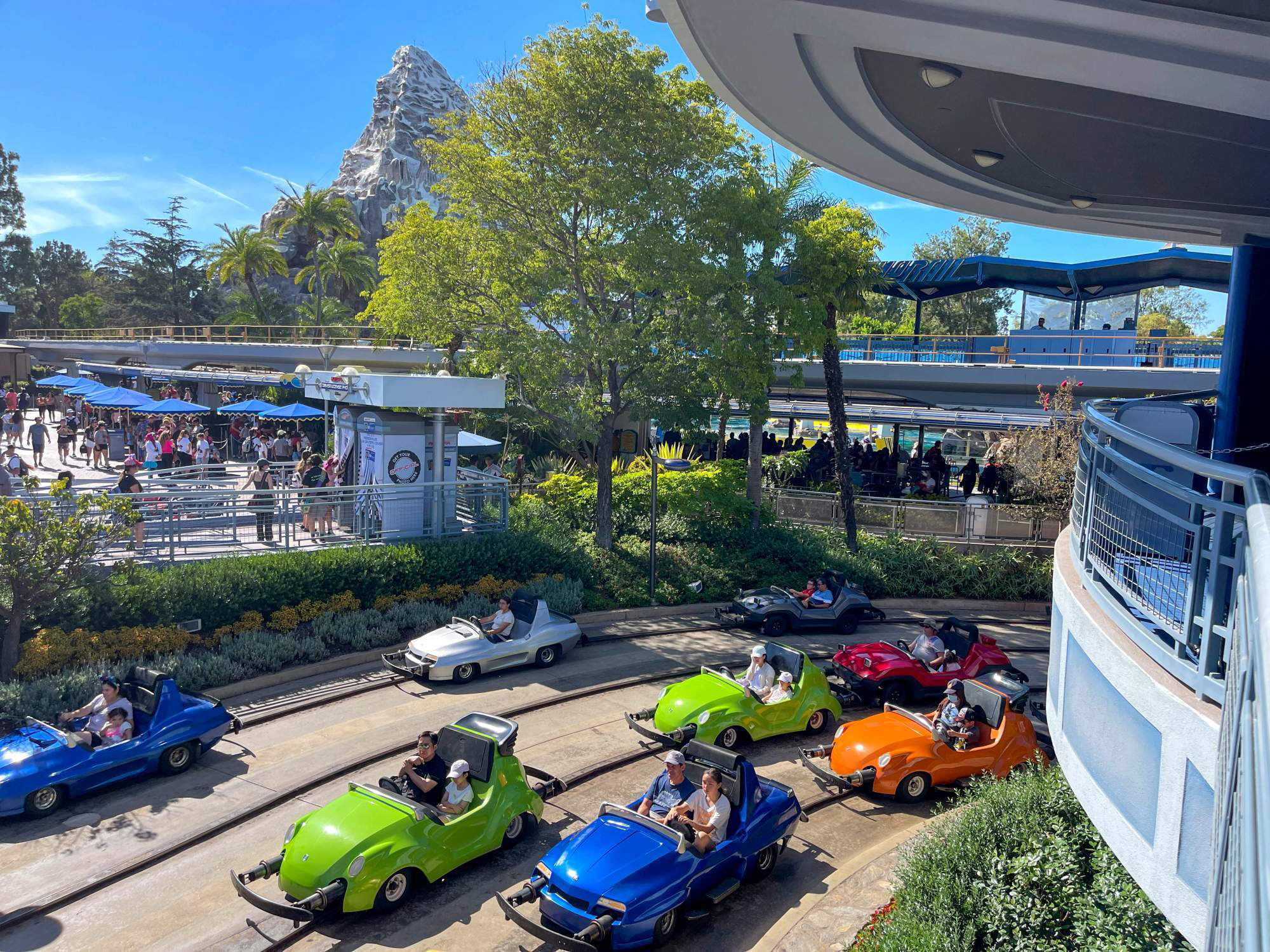 Disneyland to convert Autopia cars from gas to electric
