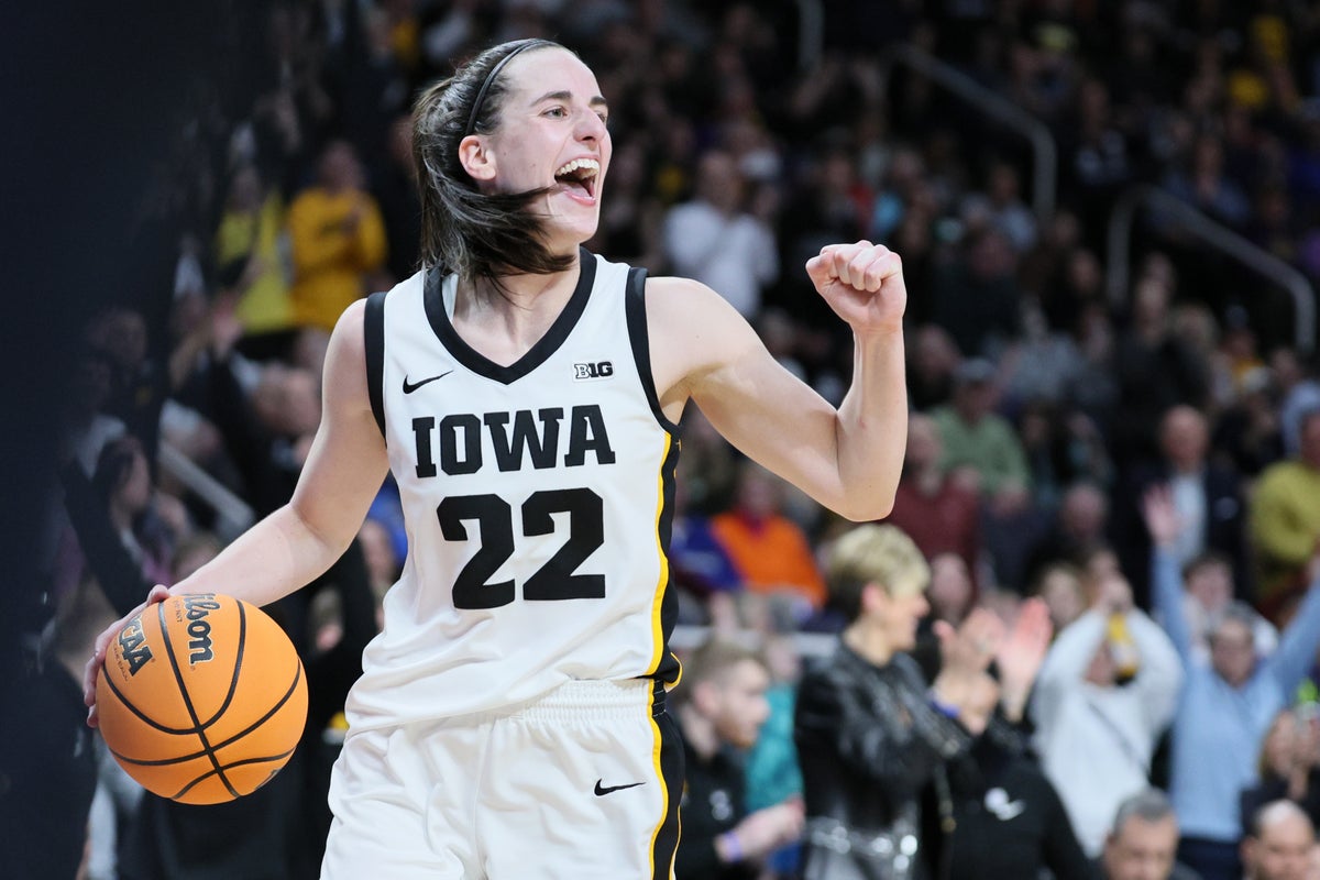 indiana fever choose caitlin clark as first pick in wnba draft