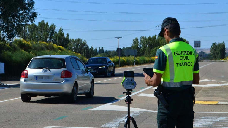 Estas son las multas de la DGT por sobrepasar el limite de velocidad fijado para 2024 y sus correspondientes multas.