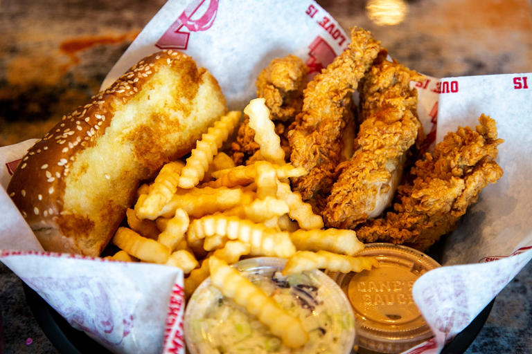 New Raising Cane's restaurants are coming. Where, Florida locations