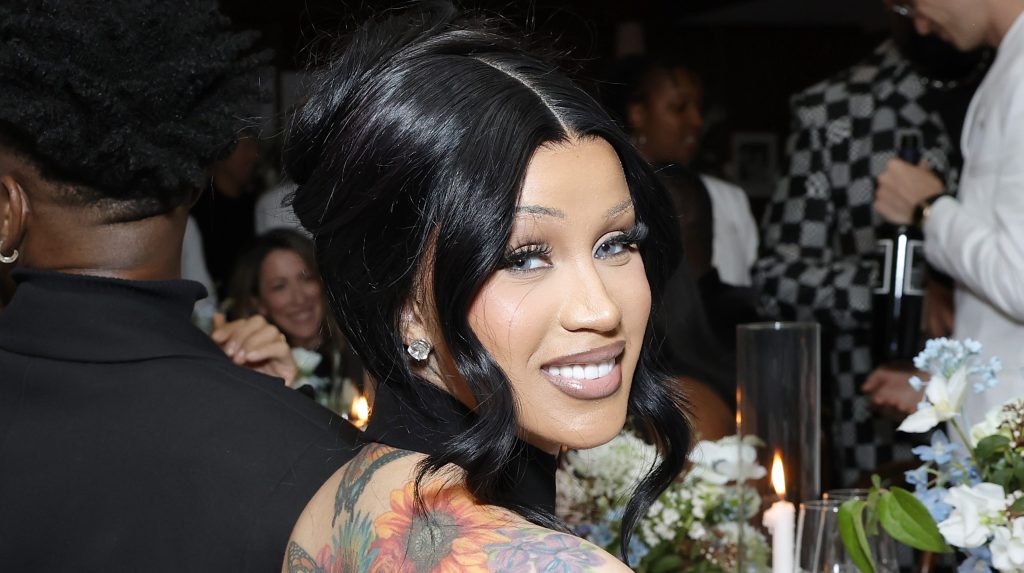 Cardi B Shares Embarrassing Encounter With Rihanna And Paris Hilton At ...