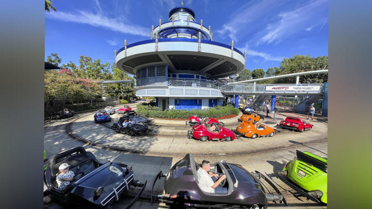 Disneyland plans to electrify Autopia, convert popular attraction's gas-powered cars