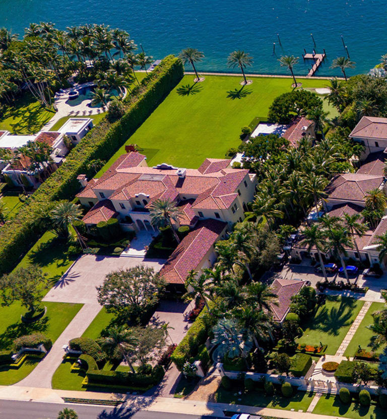 Jeff Bezos acquires third mansion on exclusive Miami island, sparking ...