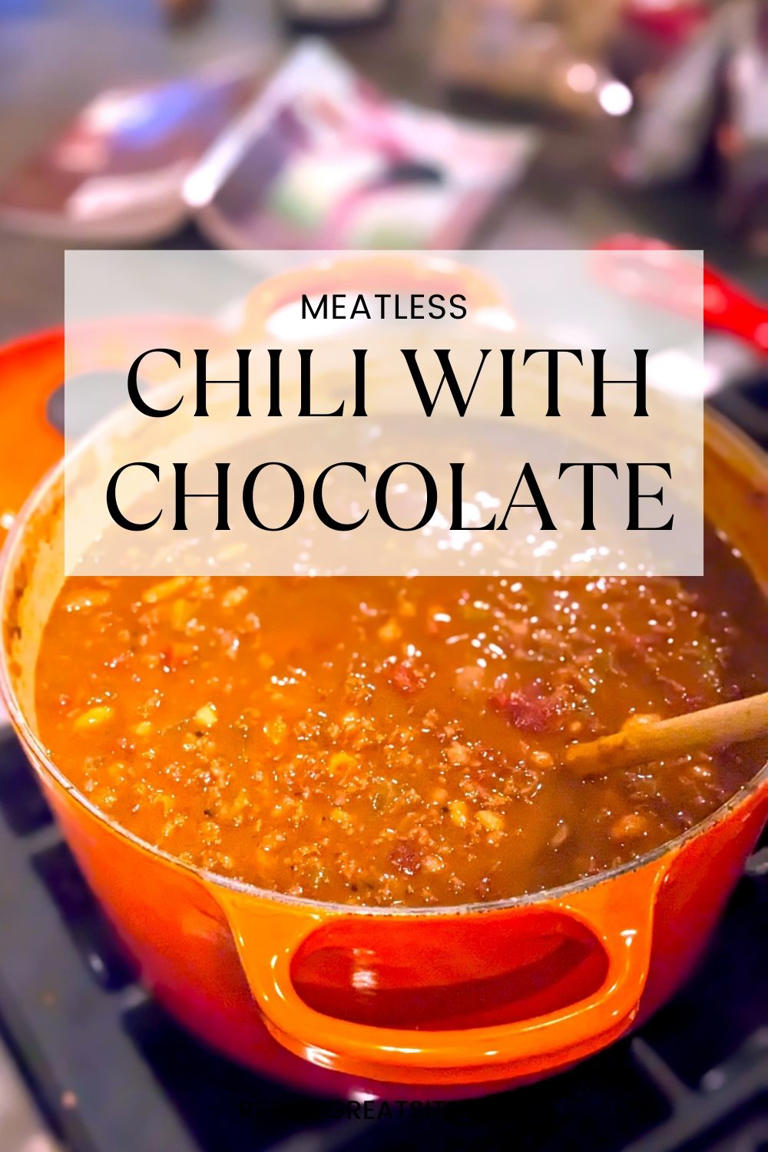 Recipe for the Best Meatless Chili with Chocolate