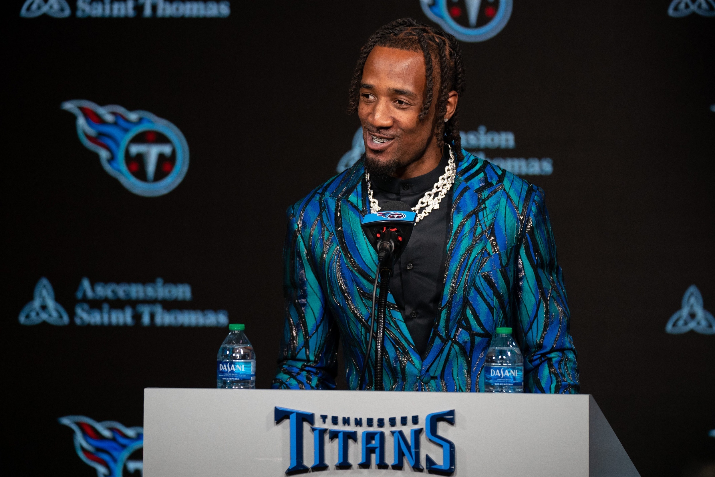 Titans CB L'Jarius Sneed Sets Record Straight On His Health