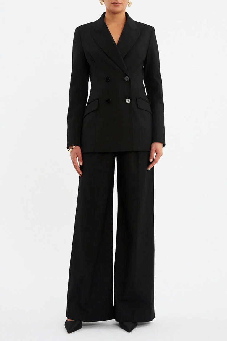 7 chic suits that will make you the centre of attention wherever you go