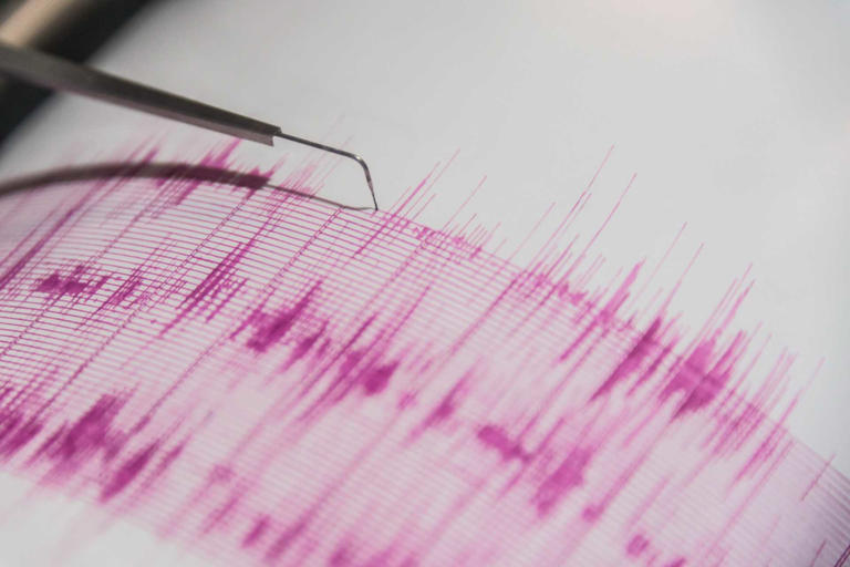 Hawaii tsunami warning lifted