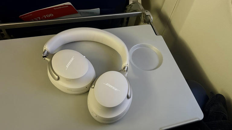 The 8 best noise-cancelling headphones for flying in 2024