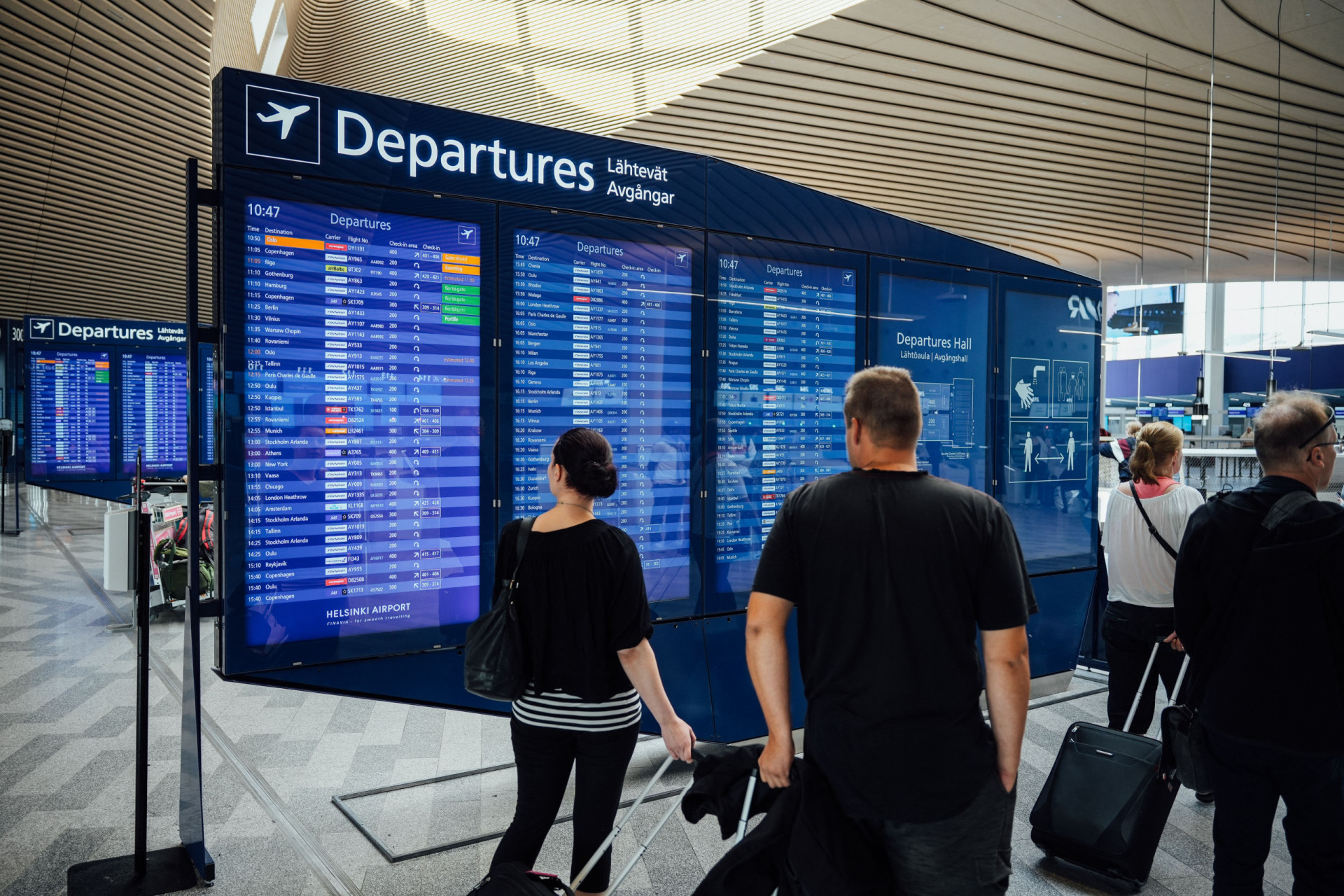 <p>While business class offers high-ranking services and amenities in the skies, <a href="https://www.starsinsider.com/travel/505384/ways-to-kill-time-at-the-airport" rel="noopener">airports</a> themselves can be daunting environments. Managed by various entities and catering to a diverse clientele, these travel hubs very often prioritize functionality over comfort. To shed light on airport experiences, BusinessFinancing.co.uk conducted a comprehensive study of the best and worst airports around the world based on business travelers' reviews. Spoiler alert: the majority of the most poorly ranked airports are located in the US and the UK!</p> <p>Curious? Click on to discover the best and worst airports in the world.</p><p>You may also like:<a href="https://www.starsinsider.com/n/198574?utm_source=msn.com&utm_medium=display&utm_campaign=referral_description&utm_content=696237en-ph"> What's new on Netflix UK in April</a></p>