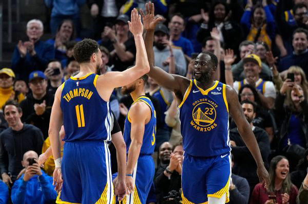 Draymond Green block seals Warriors' defense-driven win vs. Mavs