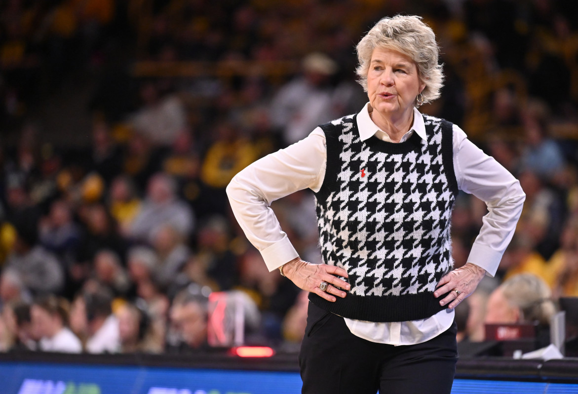 Iowa Coach Lisa Bluder Explains Why Hannah Stuelke Barely Played