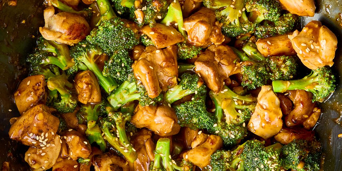 This OnePan Chicken & Broccoli StirFry Will Beat TakeOut Any Night